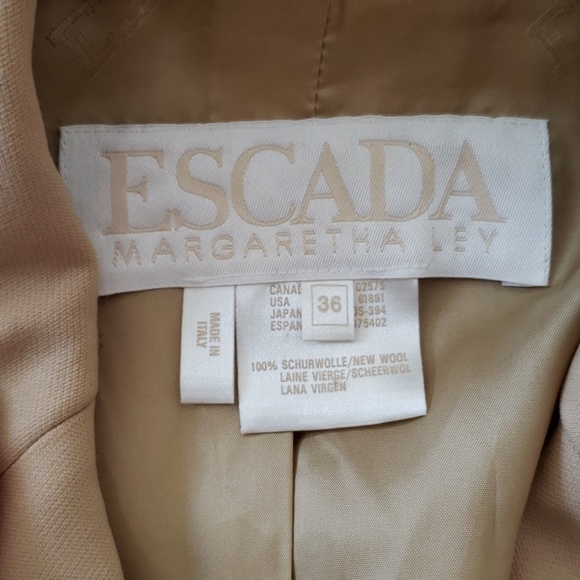 ESCADA wool blazer- beige with gold buttons- Vintage - Picture 6 of 12